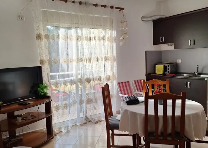 Golem Holiday Apartment